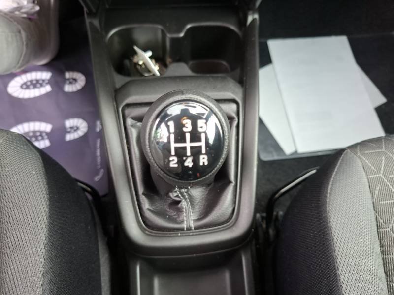 Suzuki Swift - Photo 15