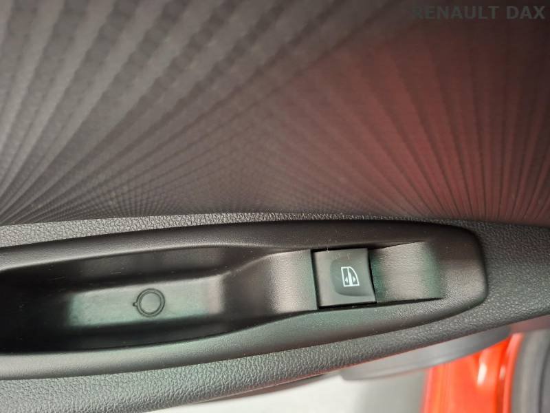 Renault Clio - Photo 27