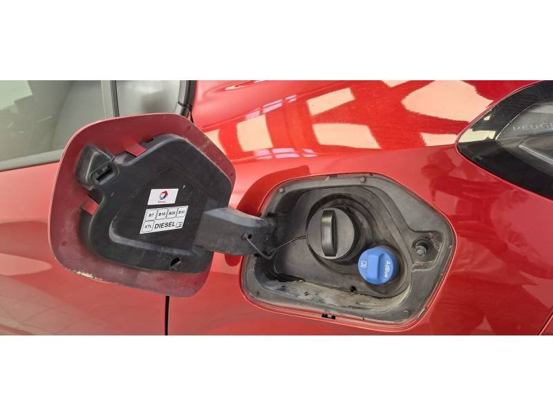 Peugeot 208 - Photo 18