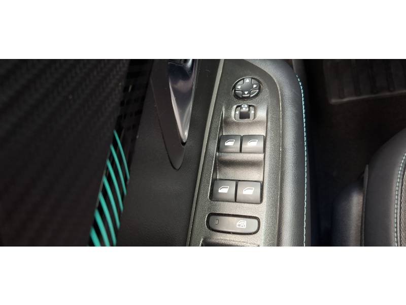 Peugeot 208 - Photo 26