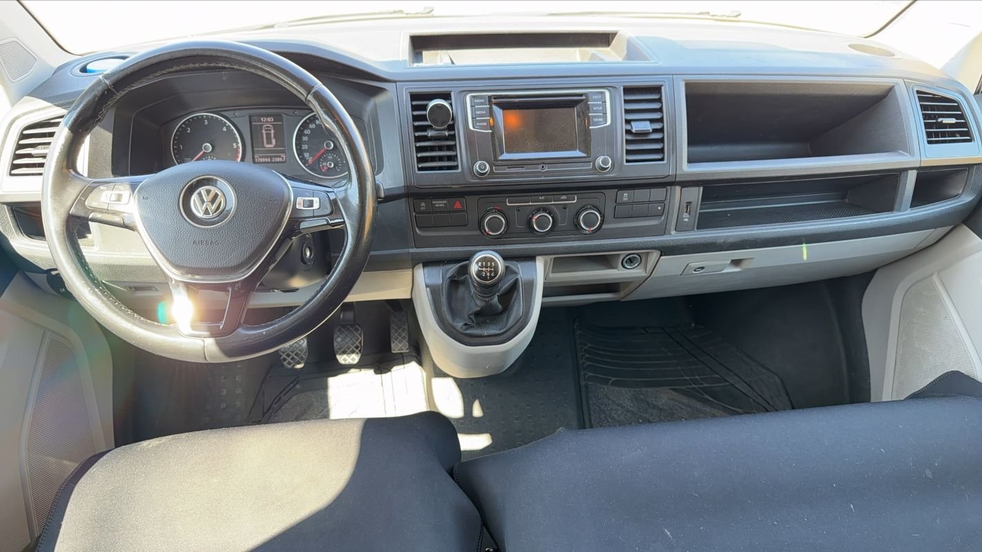 Volkswagen Transporter - Photo 11