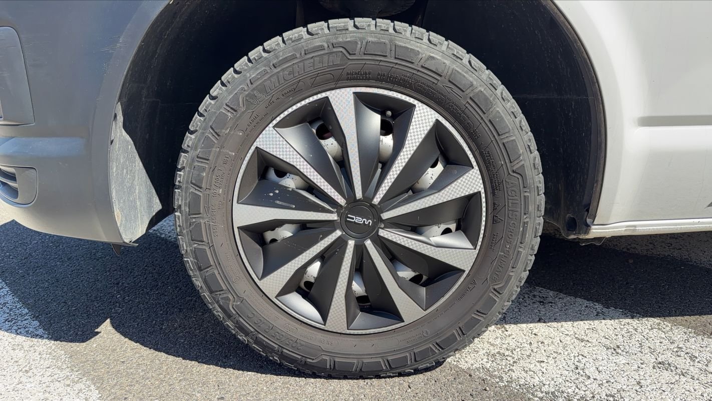 Volkswagen Transporter - Photo 18