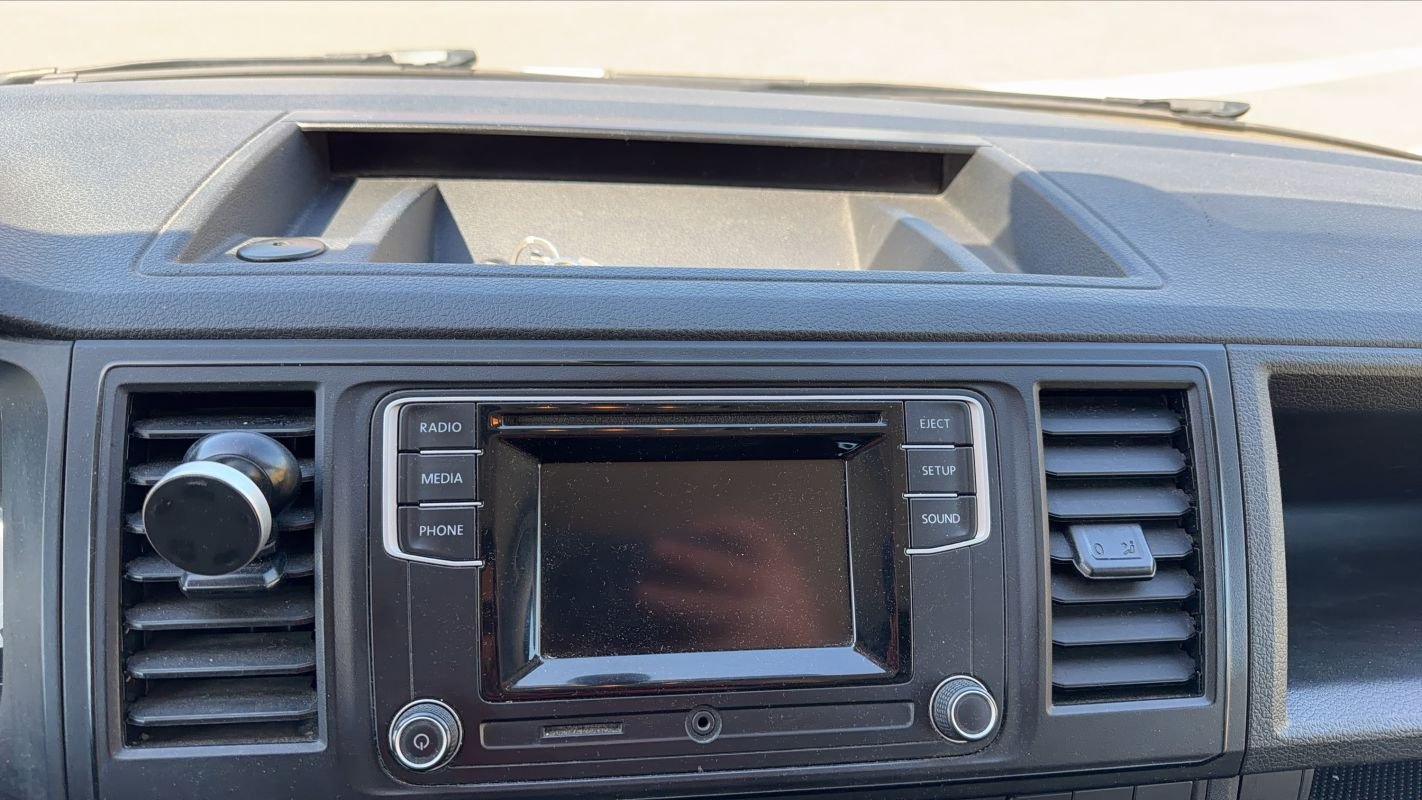 Volkswagen Transporter - Photo 23