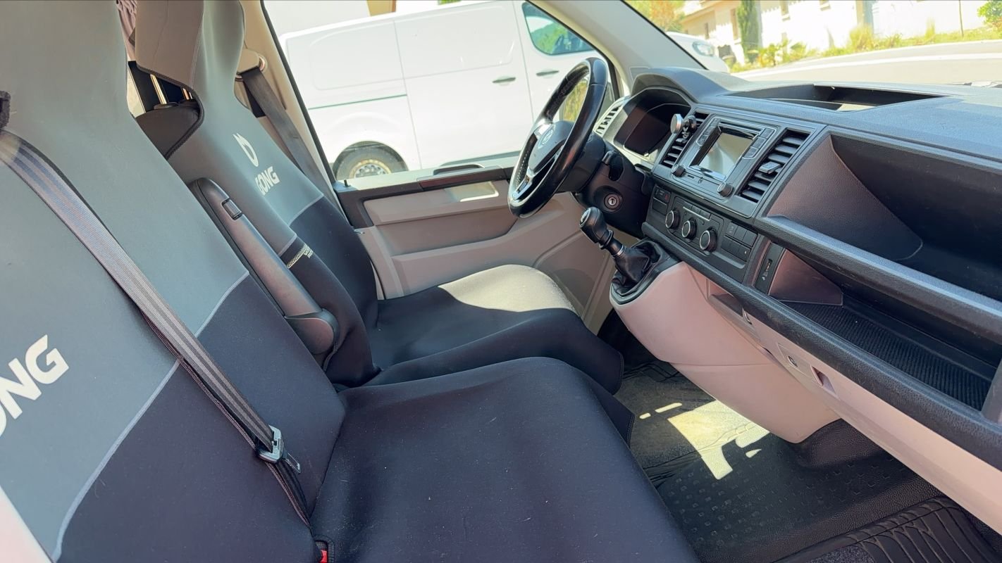 Volkswagen Transporter - Photo 26