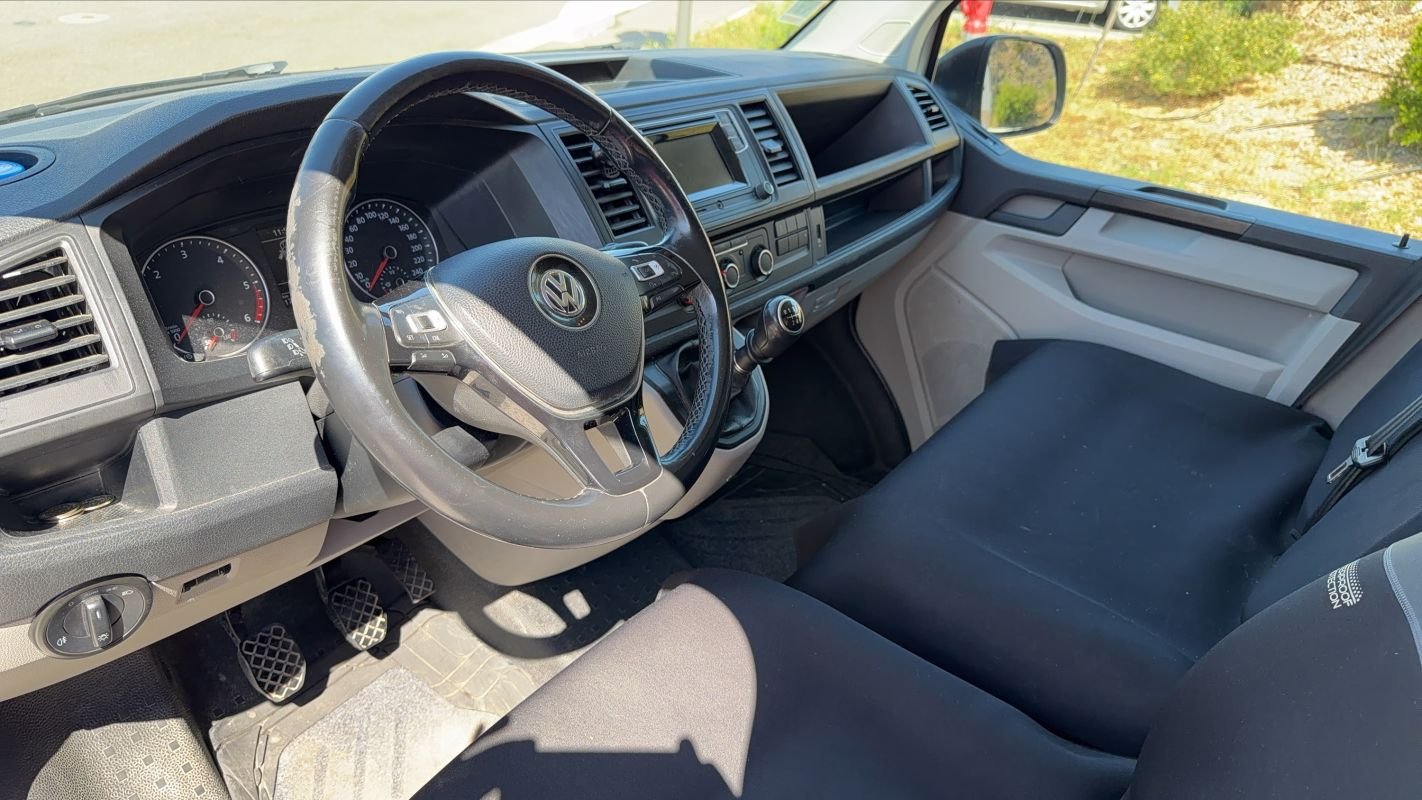 Volkswagen Transporter - Photo 8