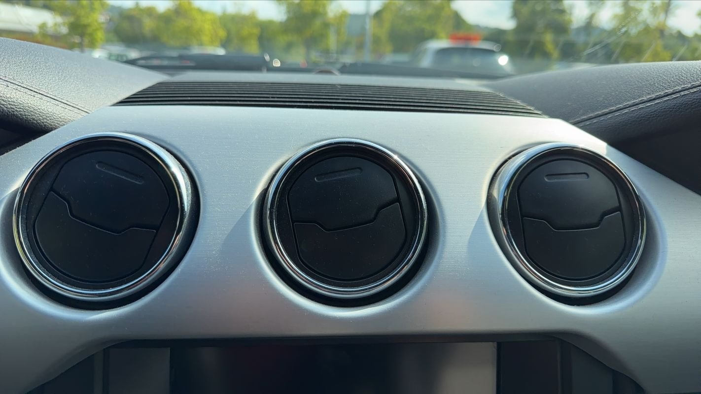 Ford Mustang - Photo 28