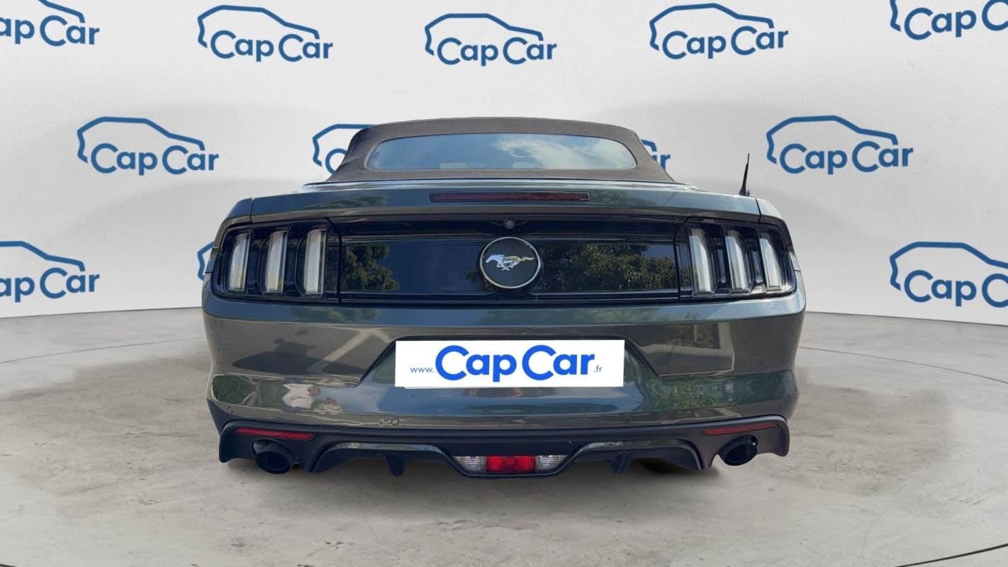 Ford Mustang - Photo 3
