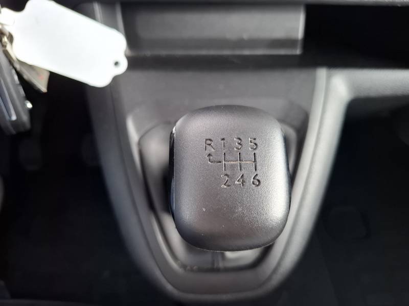 Opel Vivaro - Photo 38