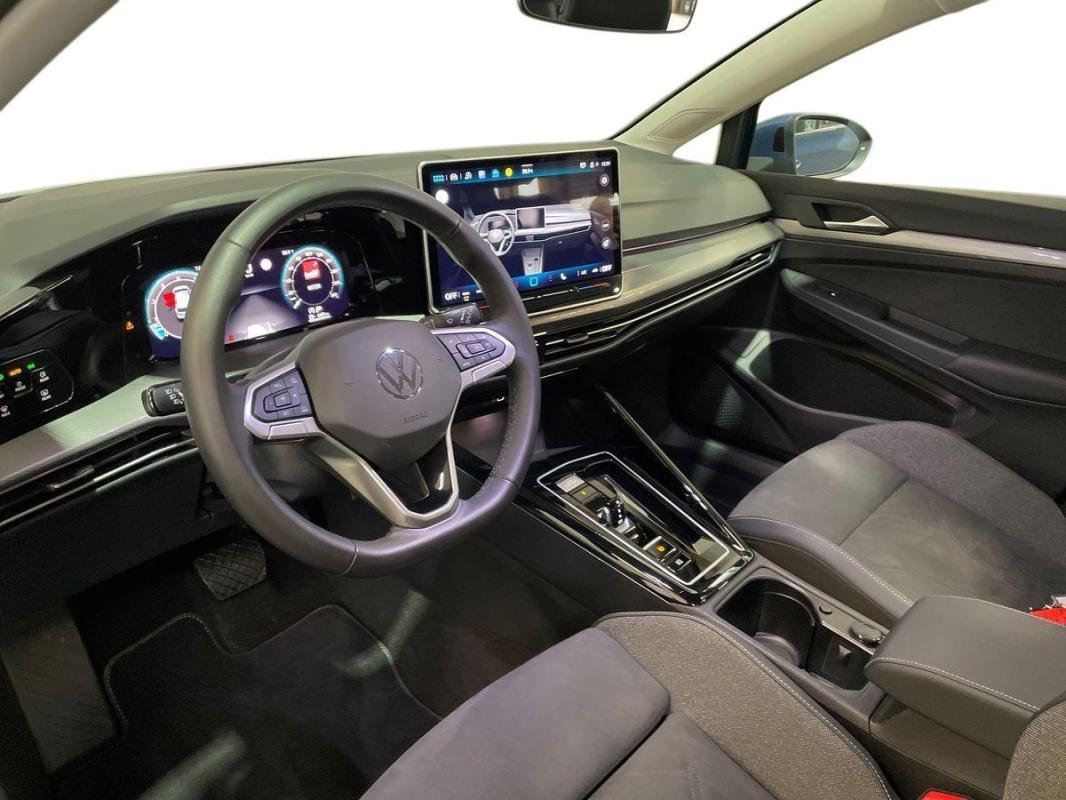 Volkswagen Golf - Photo 9