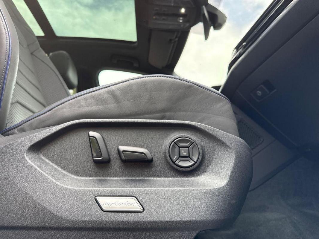 Volkswagen Touareg - Photo 14