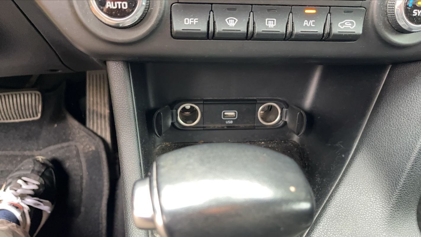 Kia Sportage - Photo 13