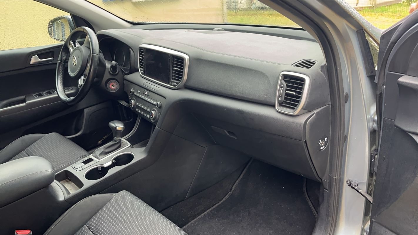 Kia Sportage - Photo 10