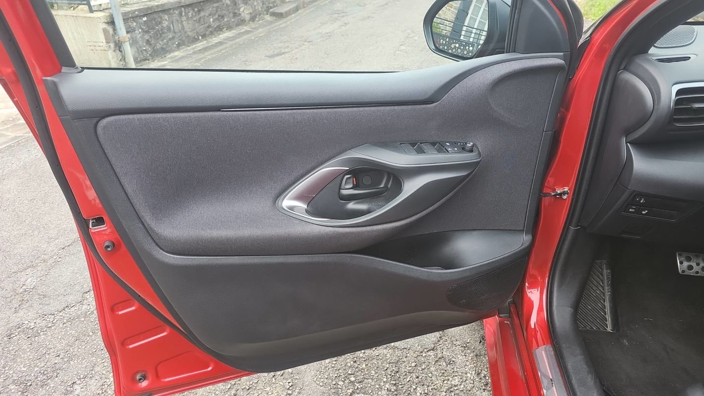 Toyota Yaris - Photo 7
