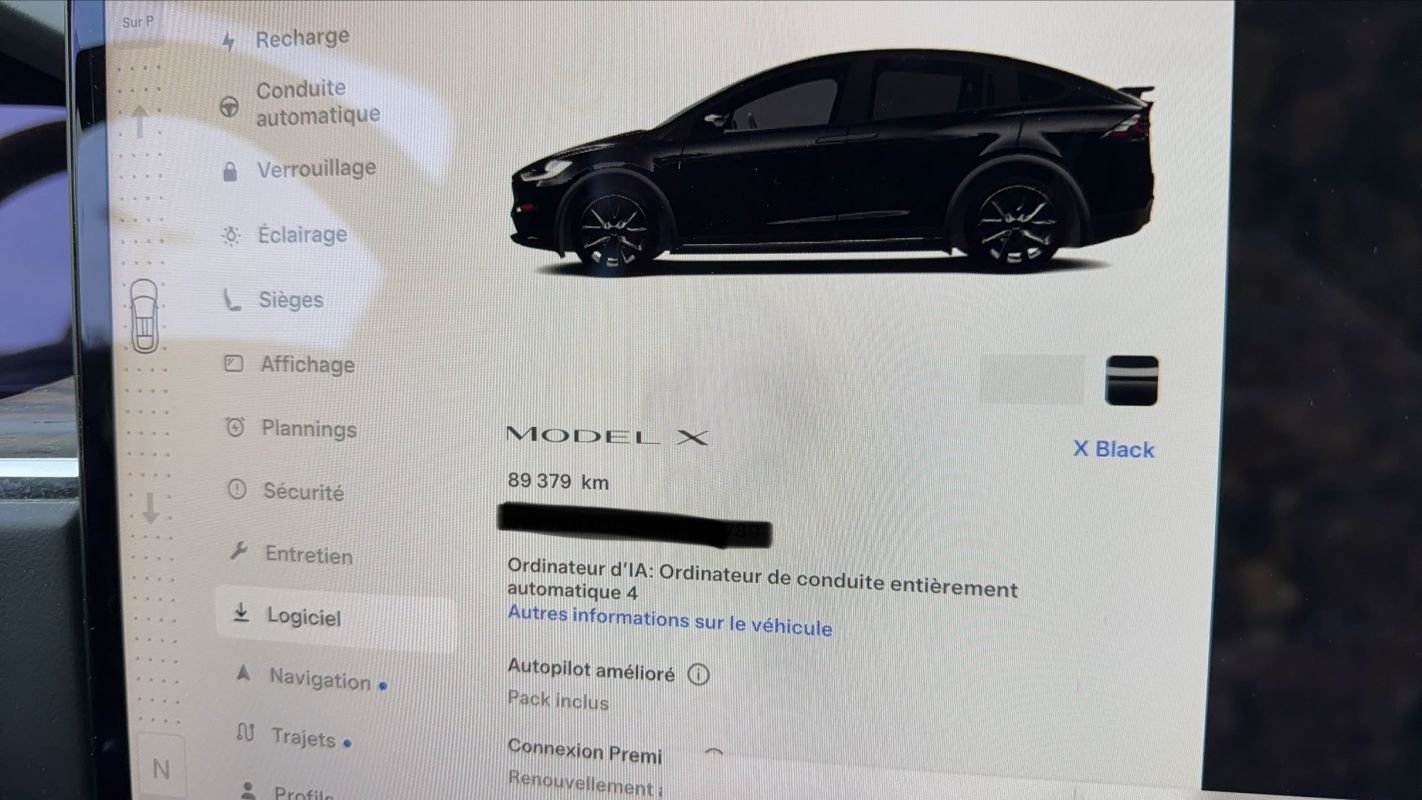 Tesla Model X - Photo 12