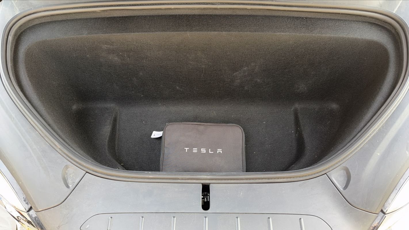 Tesla Model X - Photo 15