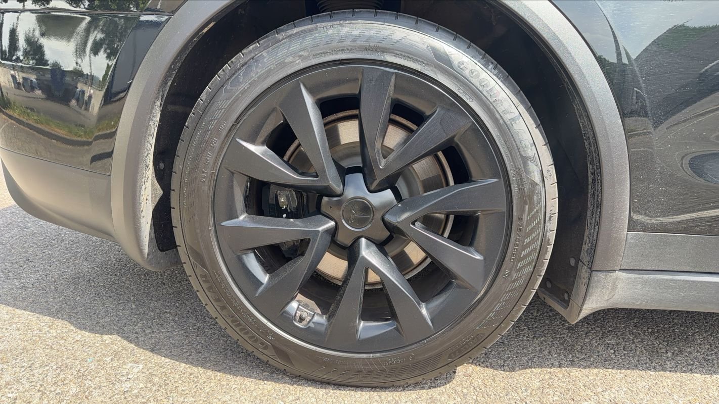 Tesla Model X - Photo 16