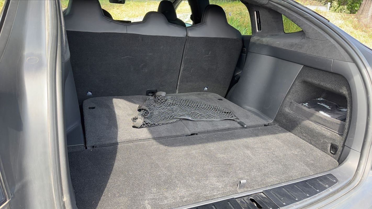 Tesla Model X - Photo 25