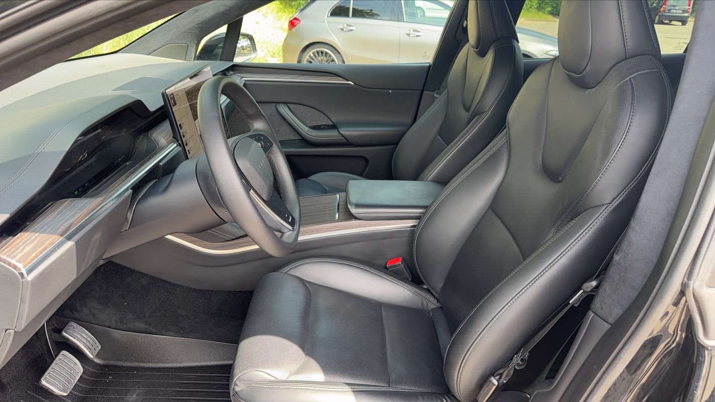 Tesla Model X - Photo 26
