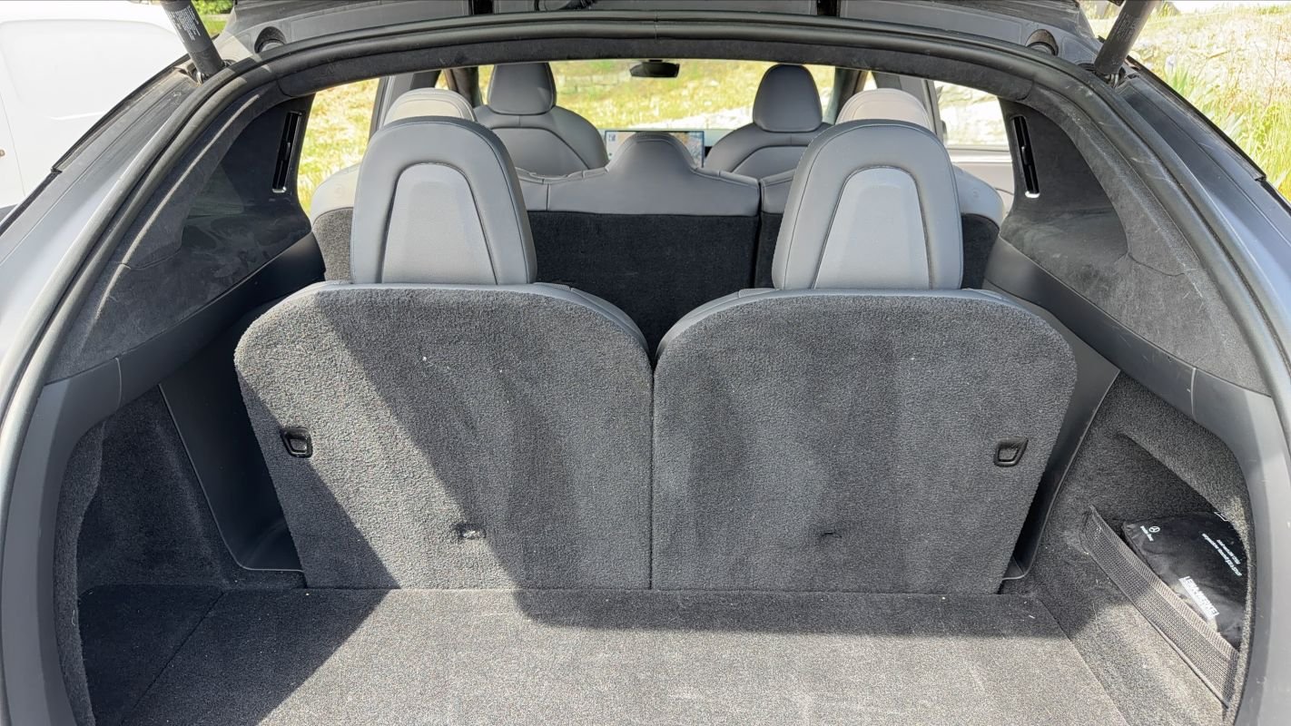 Tesla Model X - Photo 29