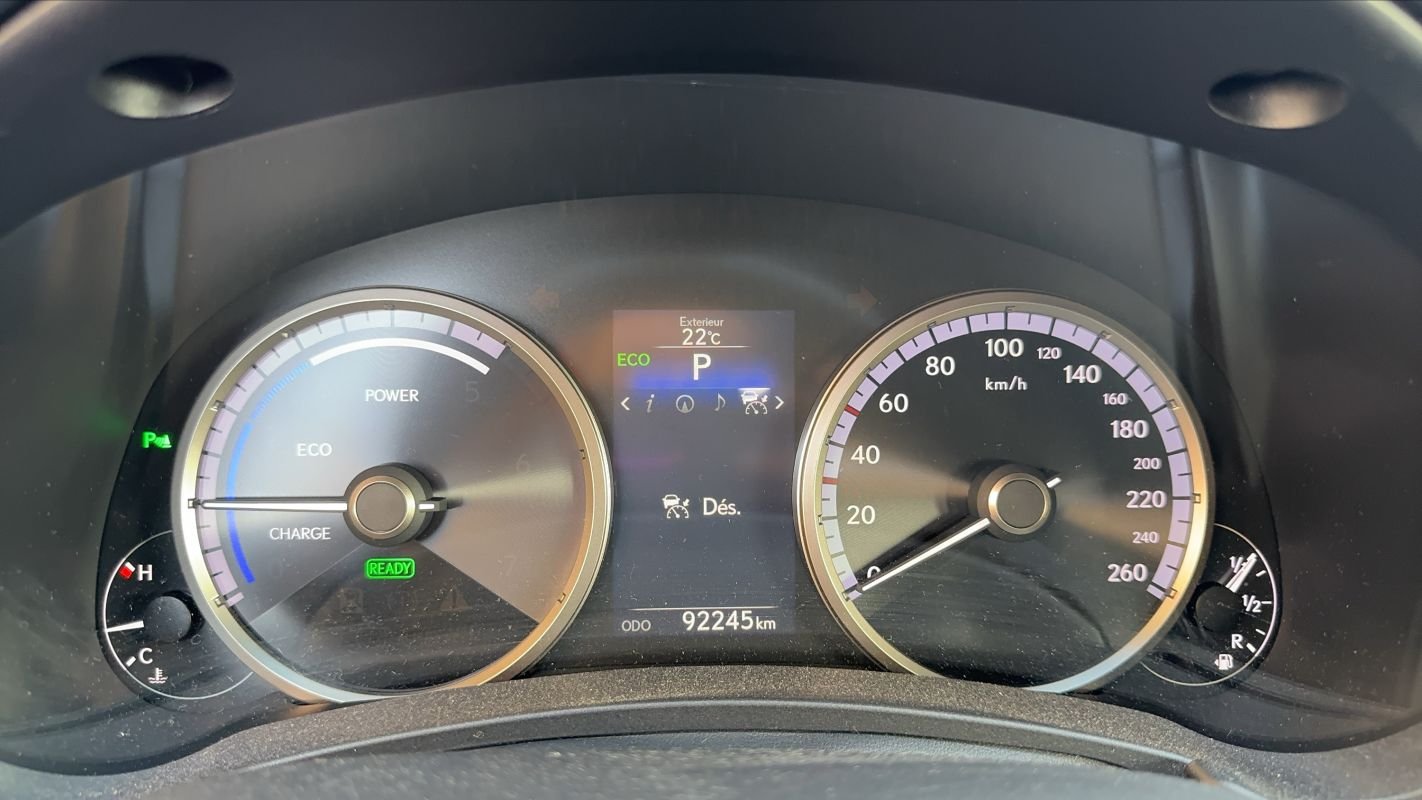 Lexus NX 300h - Photo 12