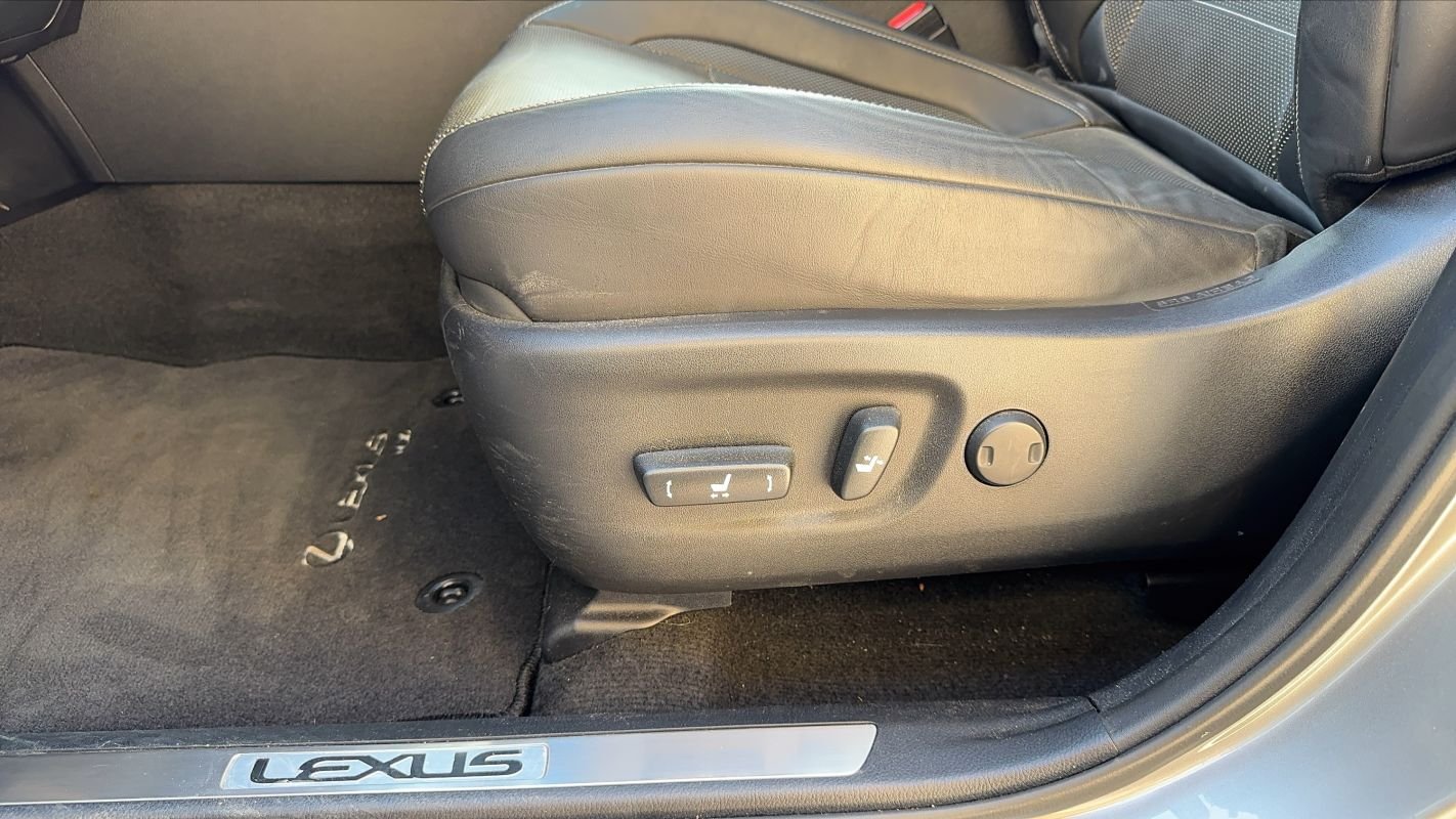 Lexus NX 300h - Photo 13