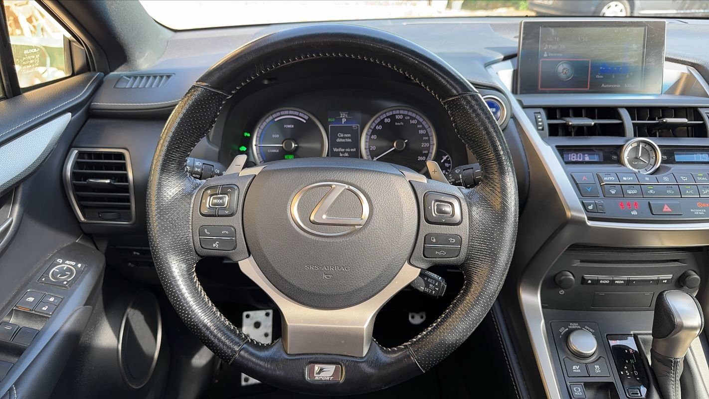 Lexus NX 300h - Photo 24