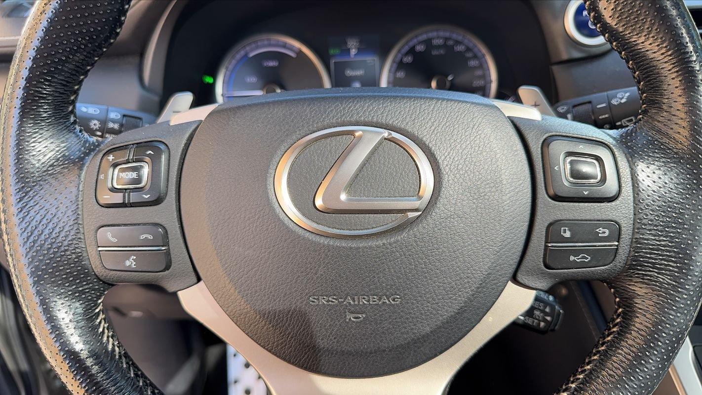 Lexus NX 300h - Photo 28