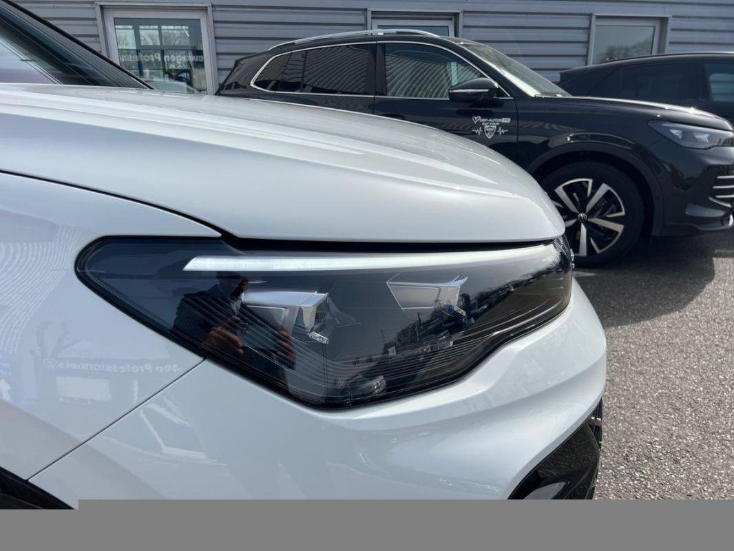 Volkswagen Tiguan - Photo 4