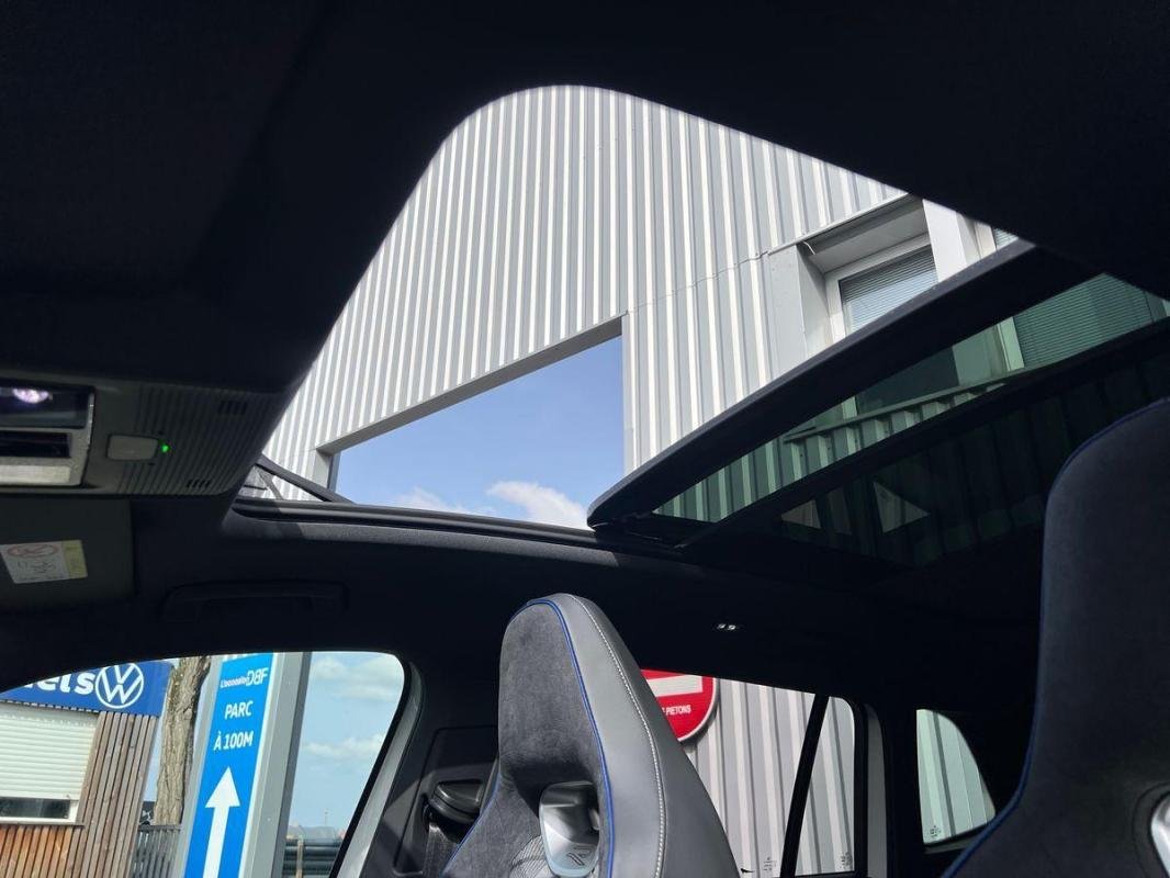 Volkswagen Tiguan - Photo 9
