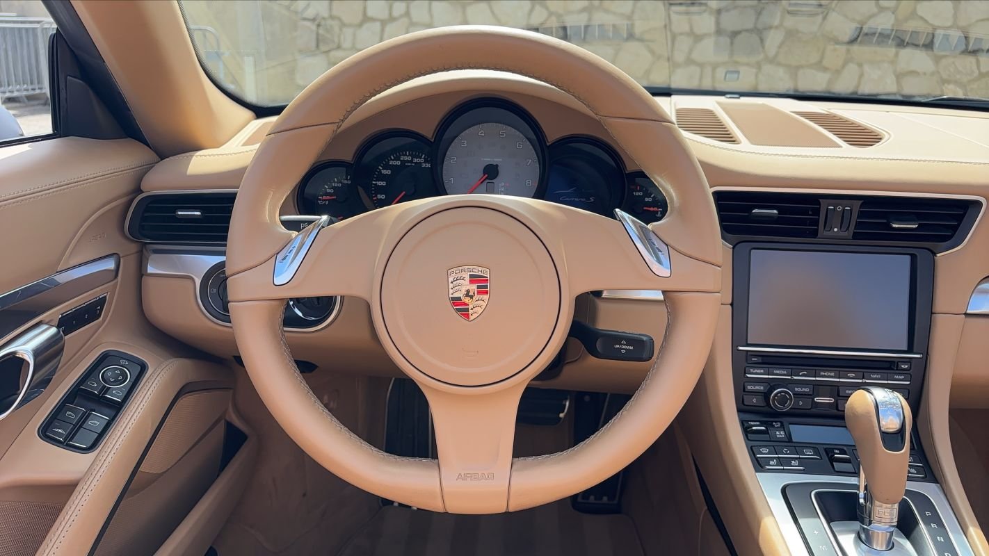 Porsche 911 - Photo 24