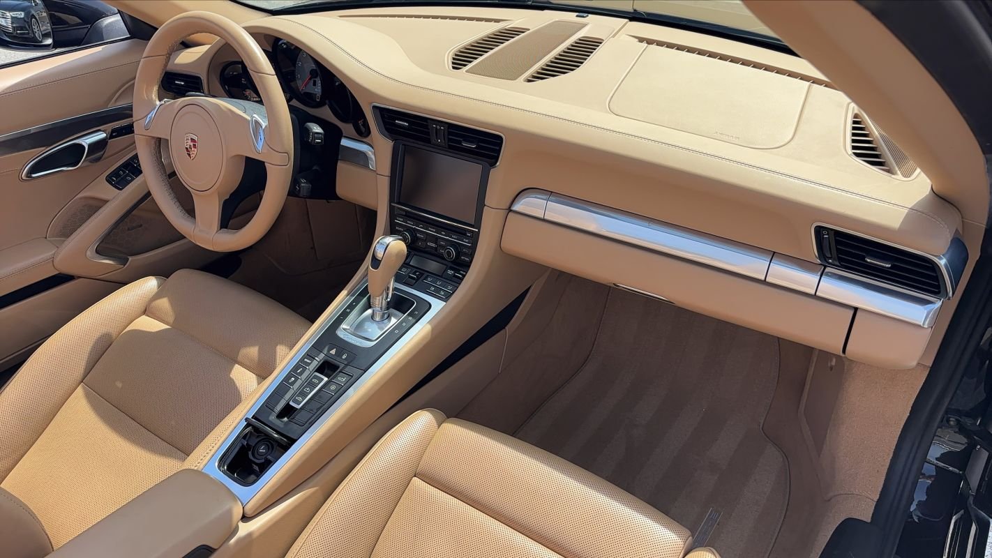 Porsche 911 - Photo 10