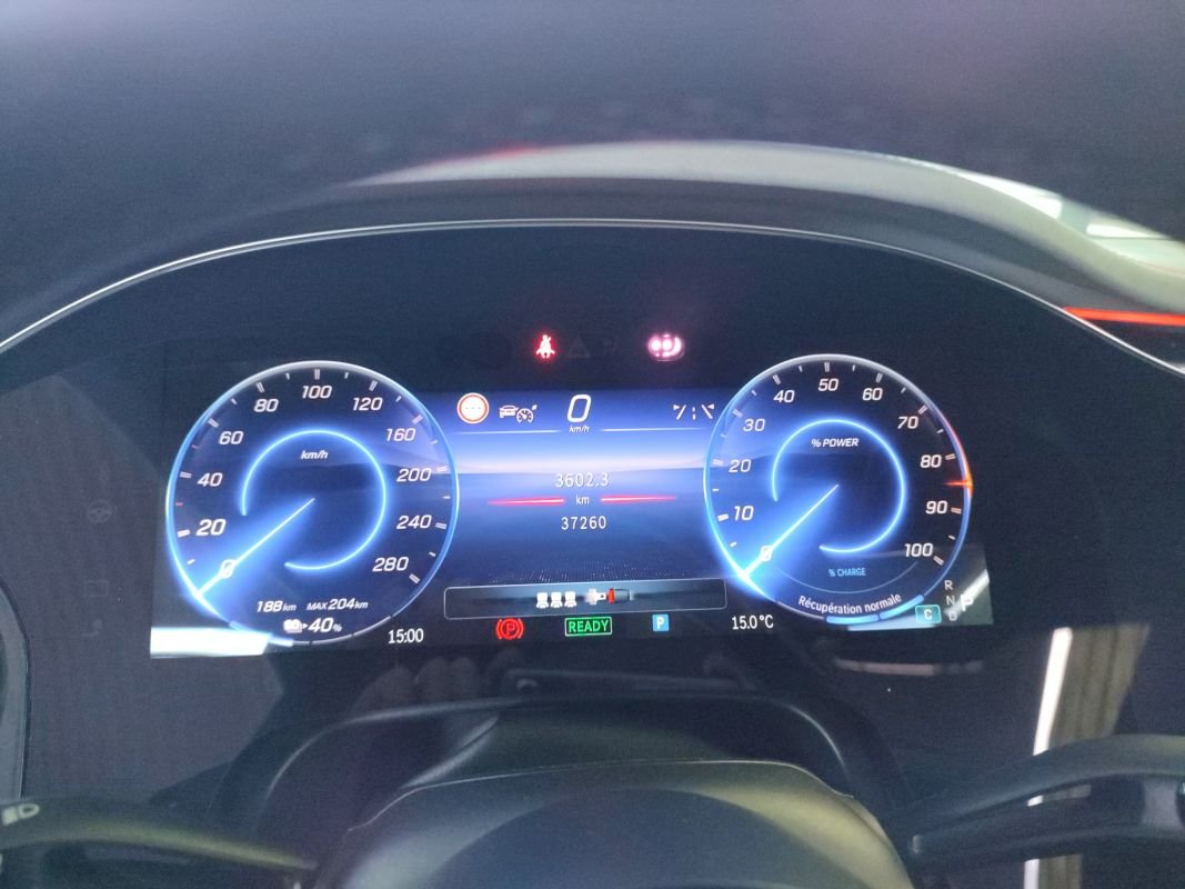 Mercedes EQE - Photo 12