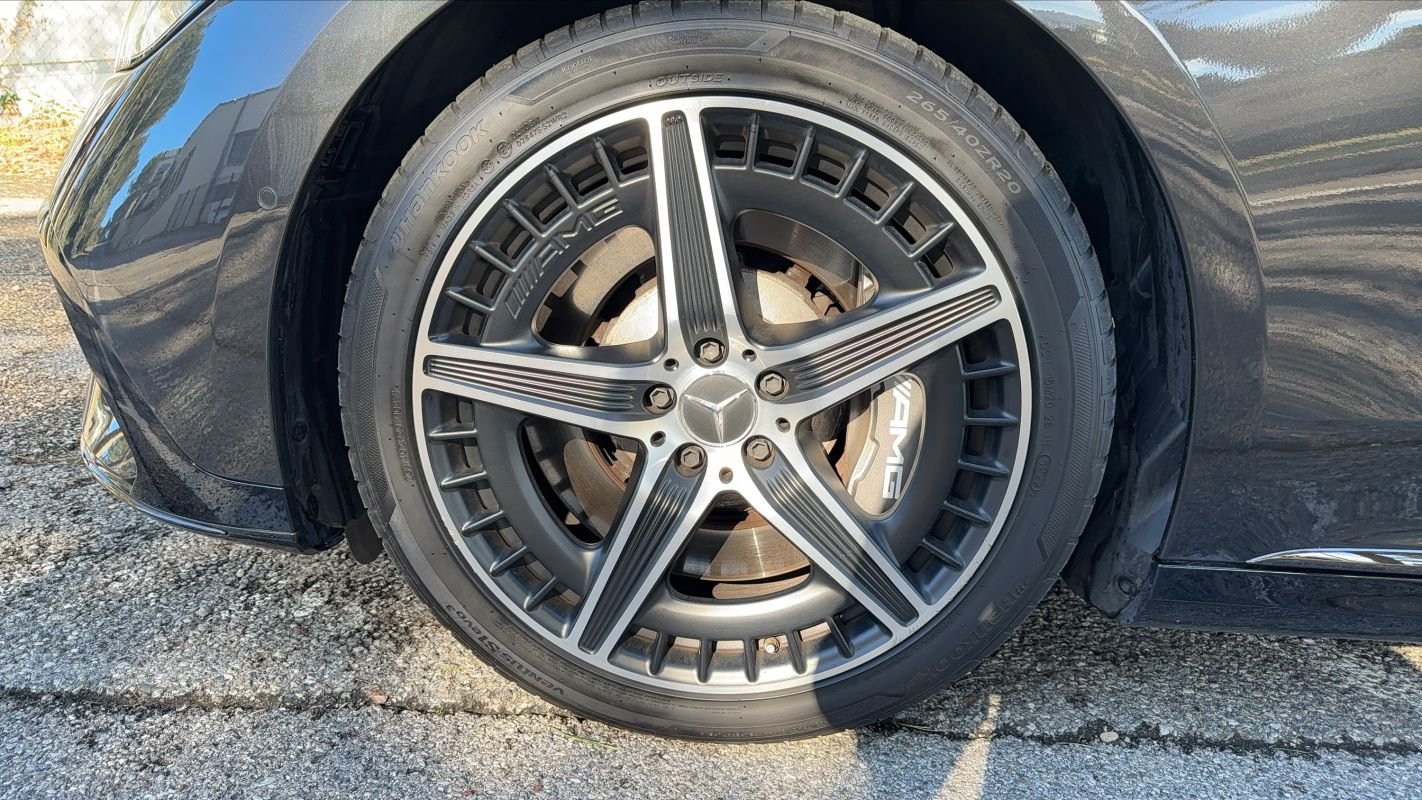 Mercedes EQE - Photo 18