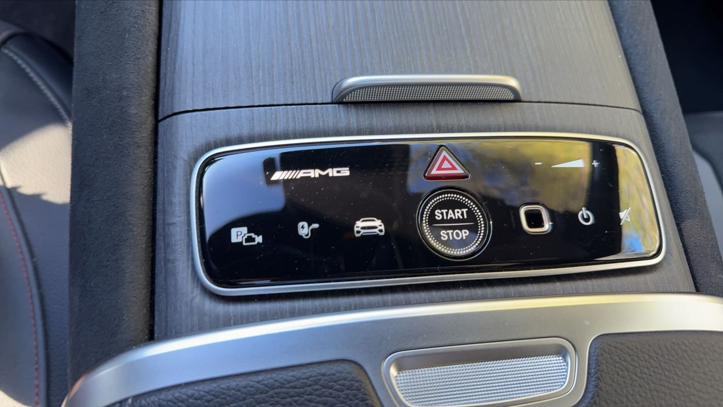 Mercedes EQE - Photo 26