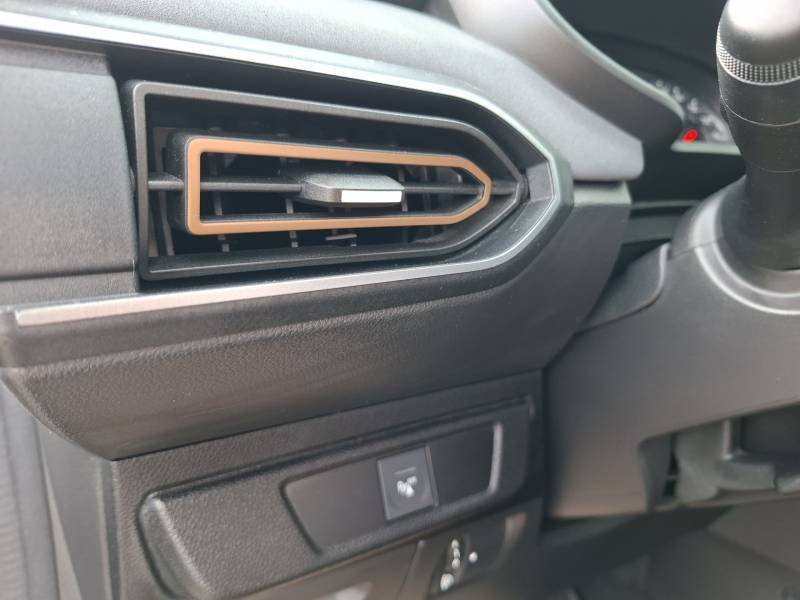 Dacia Sandero - Photo 25