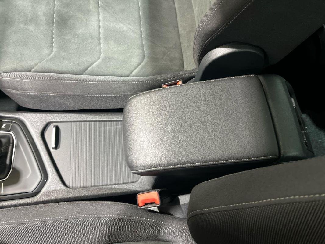 Volkswagen Tiguan - Photo 12