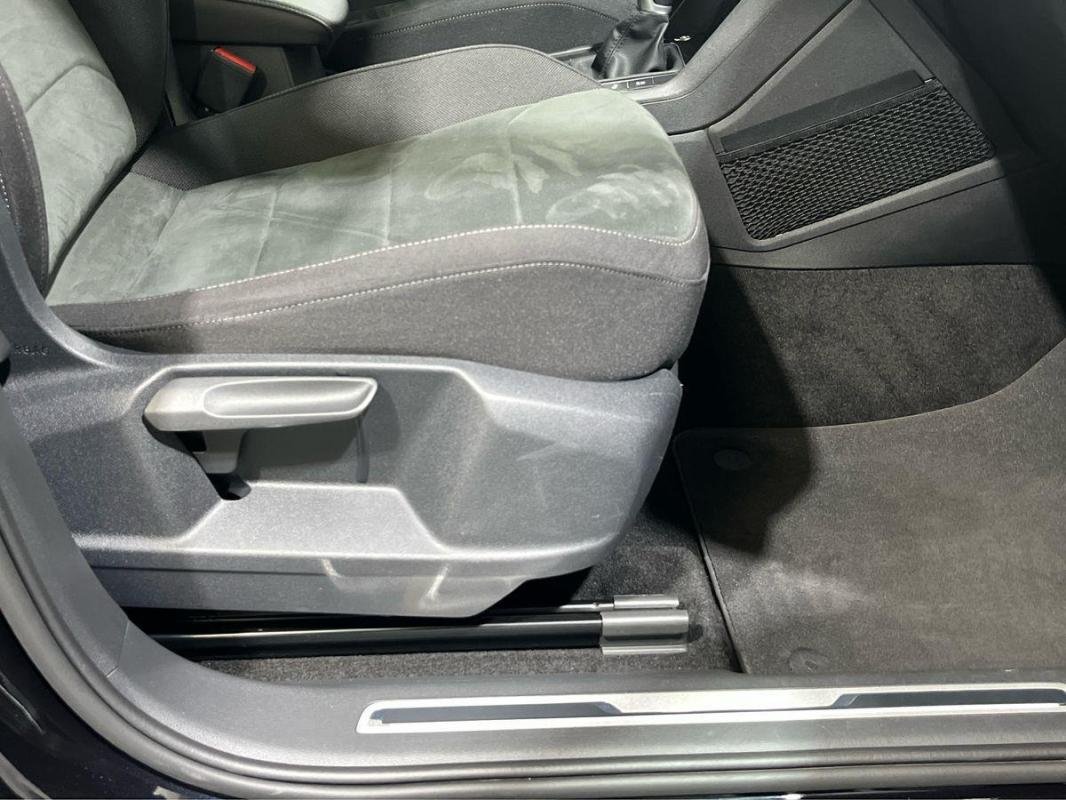 Volkswagen Tiguan - Photo 14