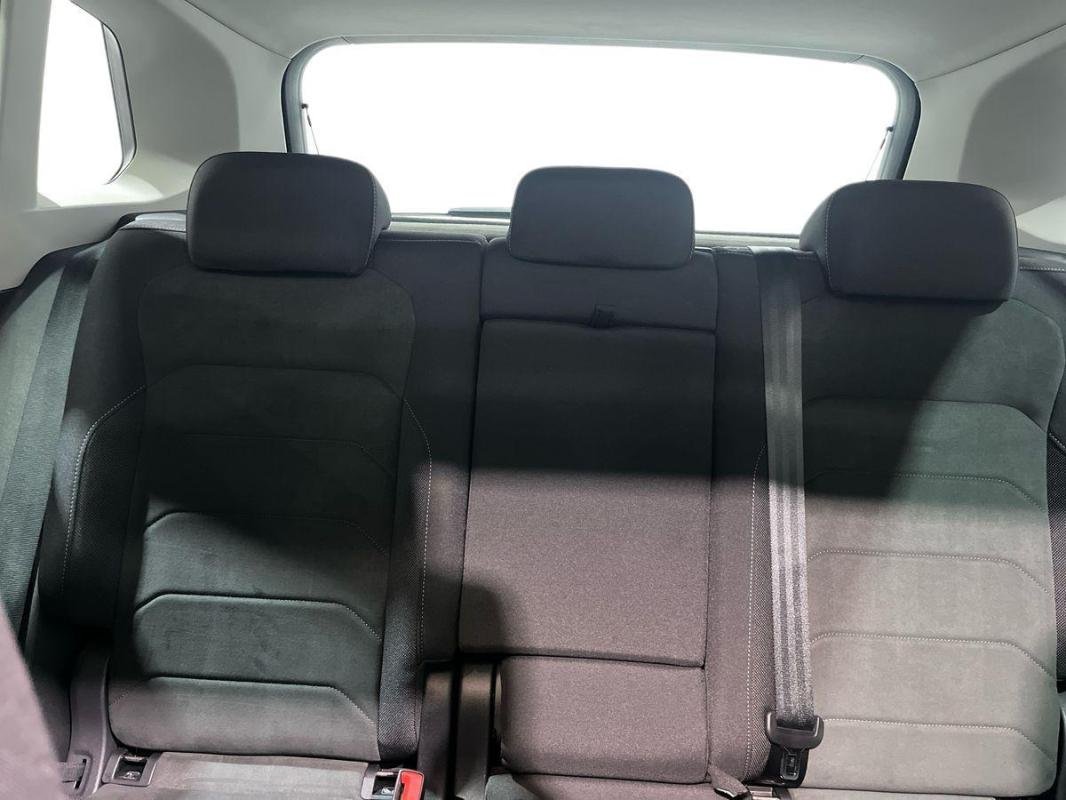 Volkswagen Tiguan - Photo 22