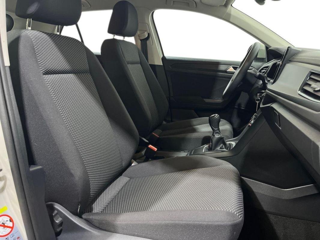 Volkswagen T-Roc - Photo 13