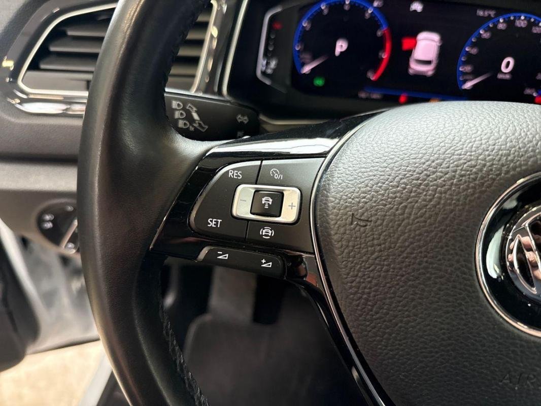 Volkswagen T-Roc - Photo 21