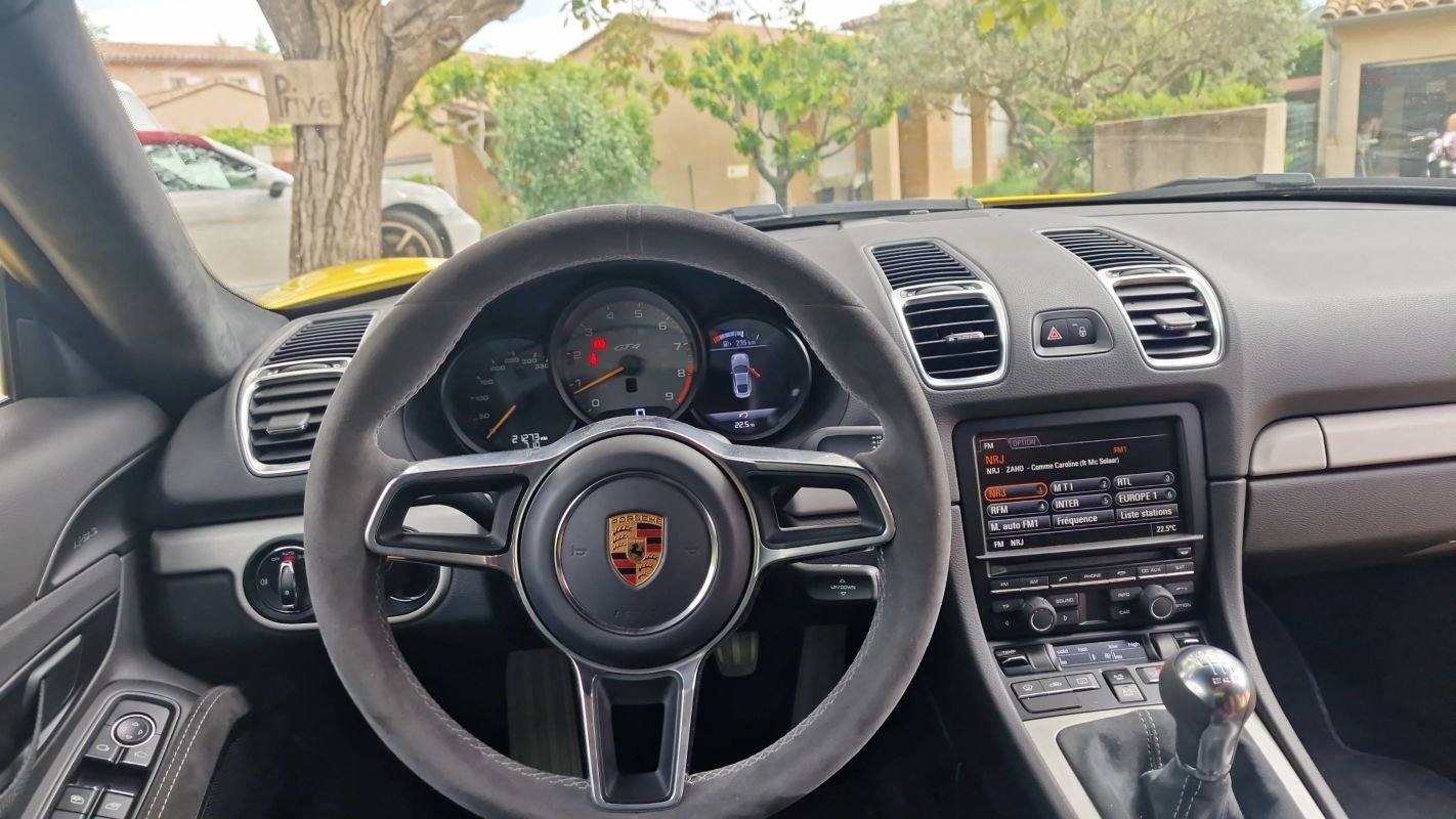 Porsche Cayman - Photo 24