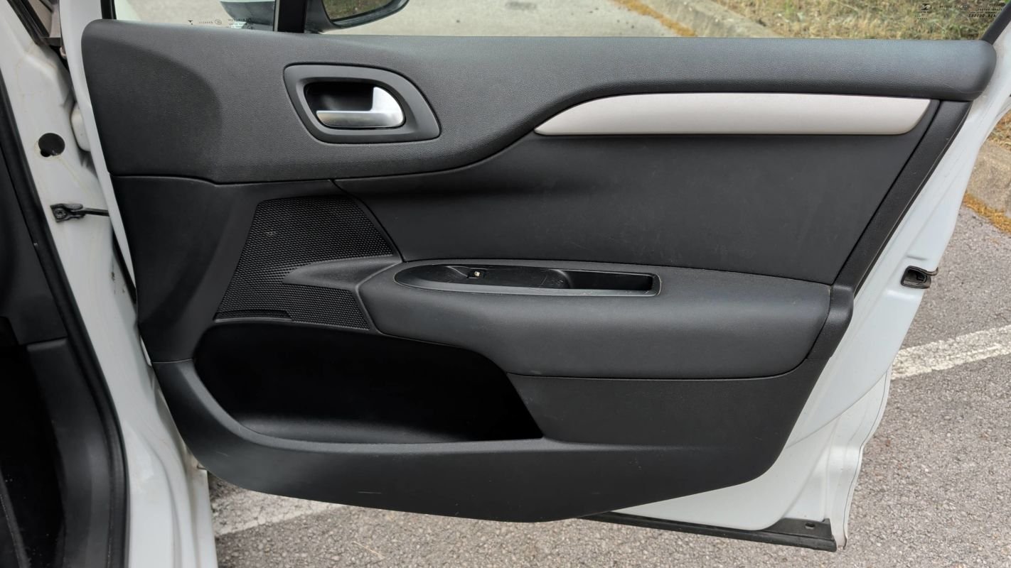 Citroën C4 - Photo 24