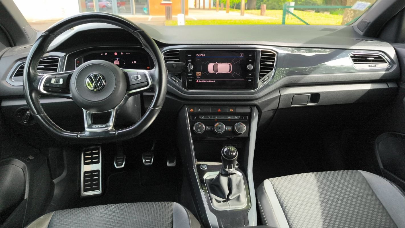 Volkswagen T-Roc - Photo 11
