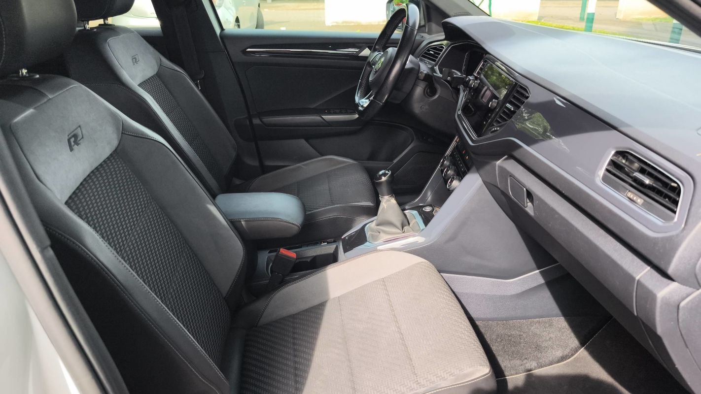 Volkswagen T-Roc - Photo 26