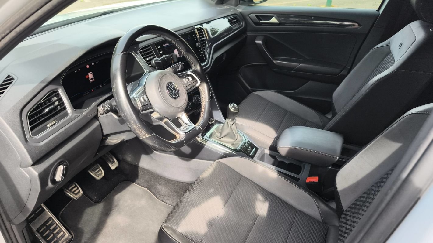 Volkswagen T-Roc - Photo 8
