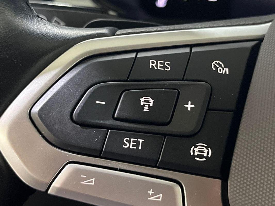 Volkswagen T-Roc - Photo 21