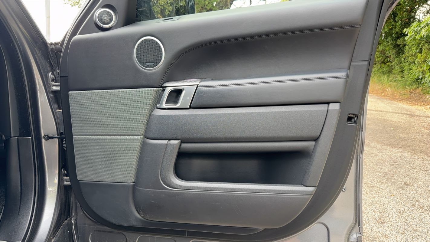 Land Rover Range Rover Sport - Photo 22