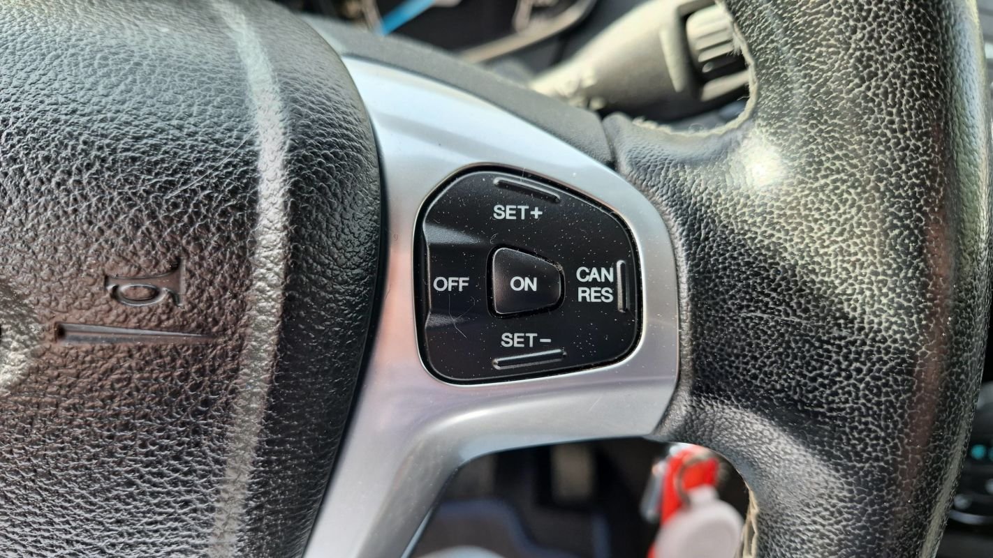 Ford Fiesta - Photo 26