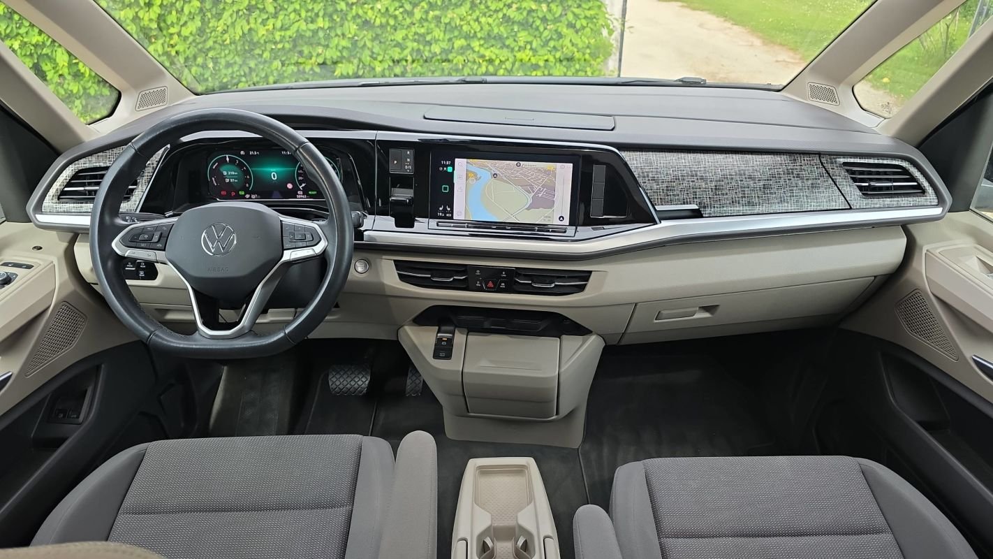 Volkswagen Multivan - Photo 11