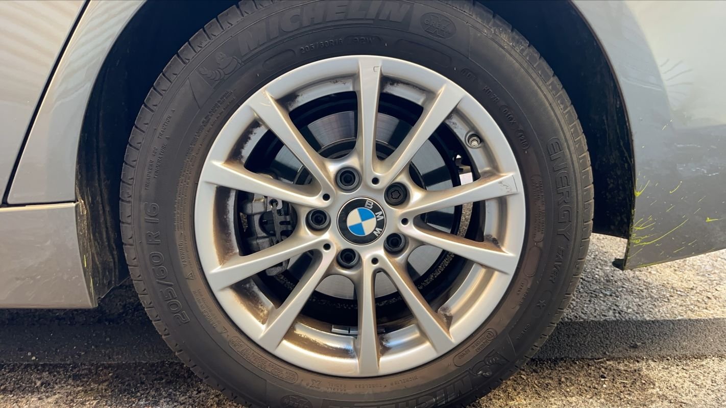 BMW Série 3 - Photo 19